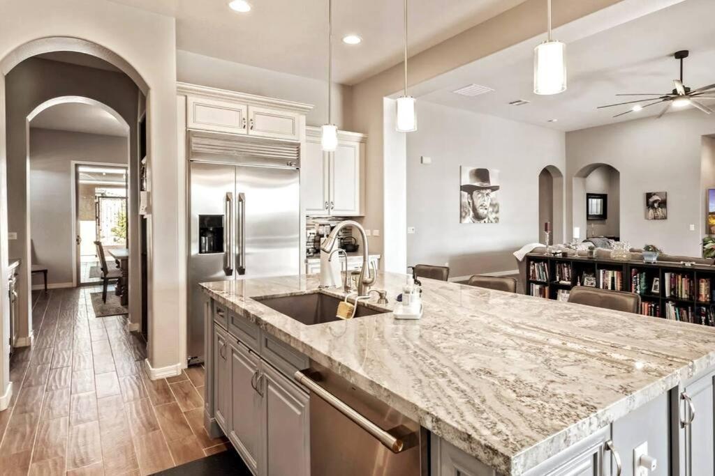Anthem Phoenix Home With Heated Pool, Desert Views & Hot Tub מראה חיצוני תמונה